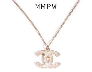 chanel-pendant-01